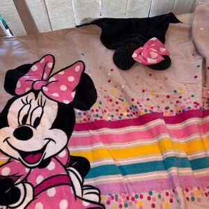 Minie mouse towel